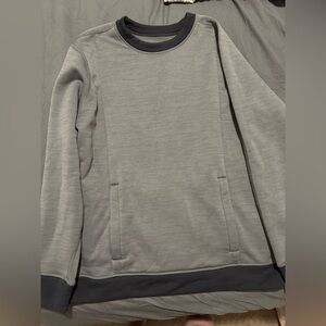 Lululemon Men’s Long Sleeve Crewneck Sweater Shirt Gray Dark Grey Front Pockets